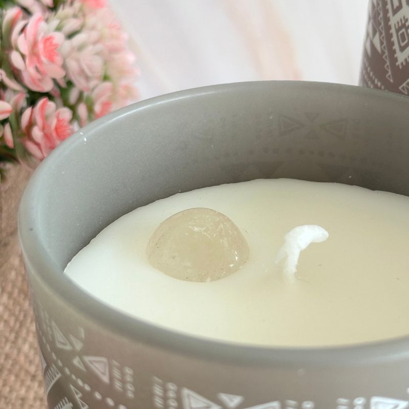 Vela Boho Salvia Blanca con Piedra Cuarzo Cristal 200gr