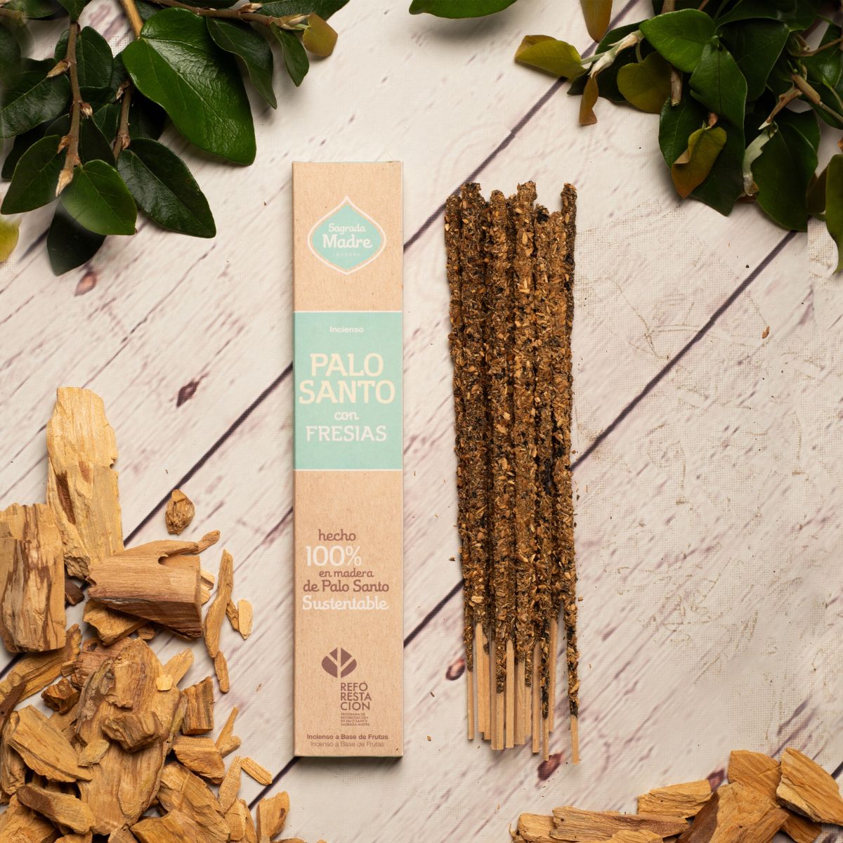 Sahumerio Palo Santo con Fresias