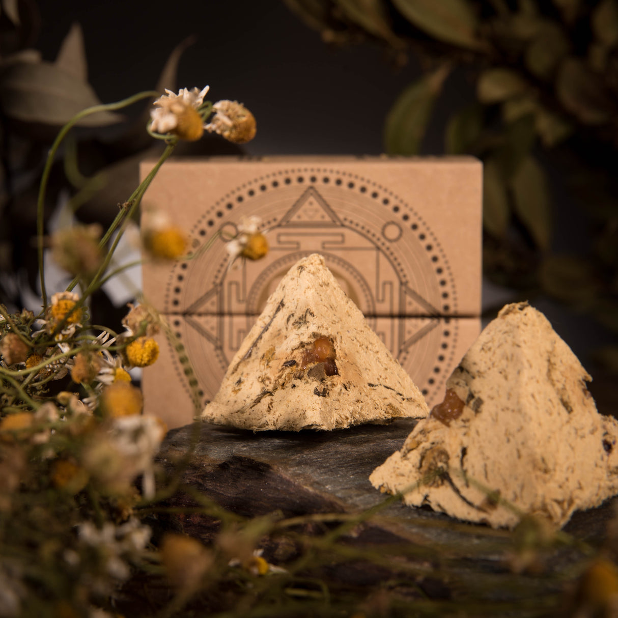 Pirámide Energética Manzanilla & Olibano