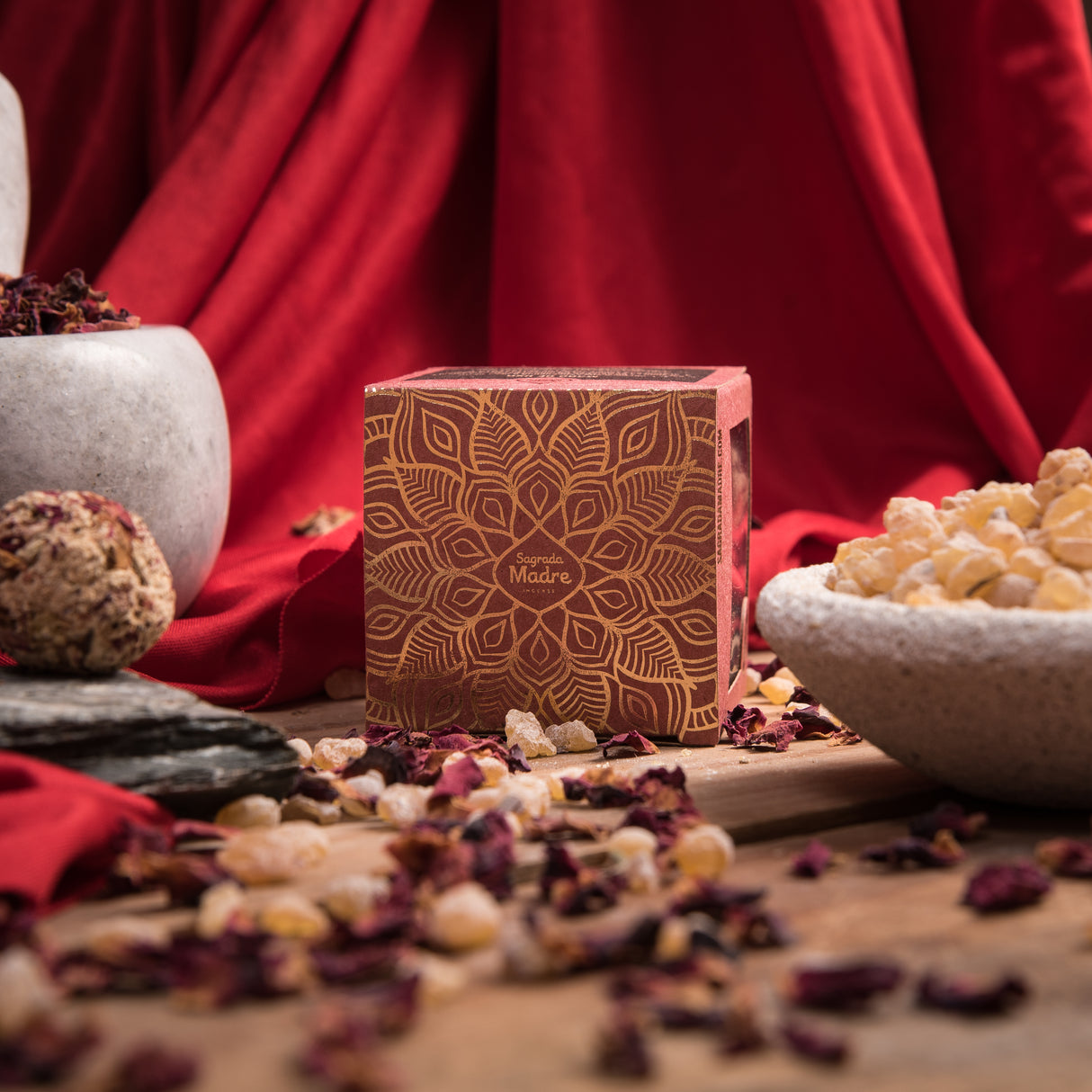 Bomba Premium Rosa & Olibano