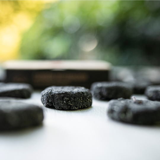 Carbón Defumador con Hierbas 12u