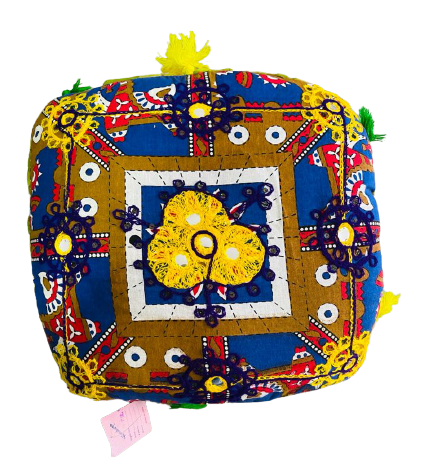 Cojín bordado a mano Yellow Square