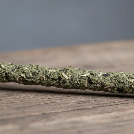Sahumerio Artesano Té Verde con Flor de Champa 30u