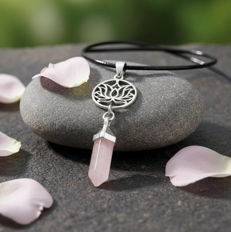 Colgante Lotus de Punta Cuarzo Rosa