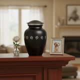 Anfora Negro de Bronce con Huellitas 18 cm