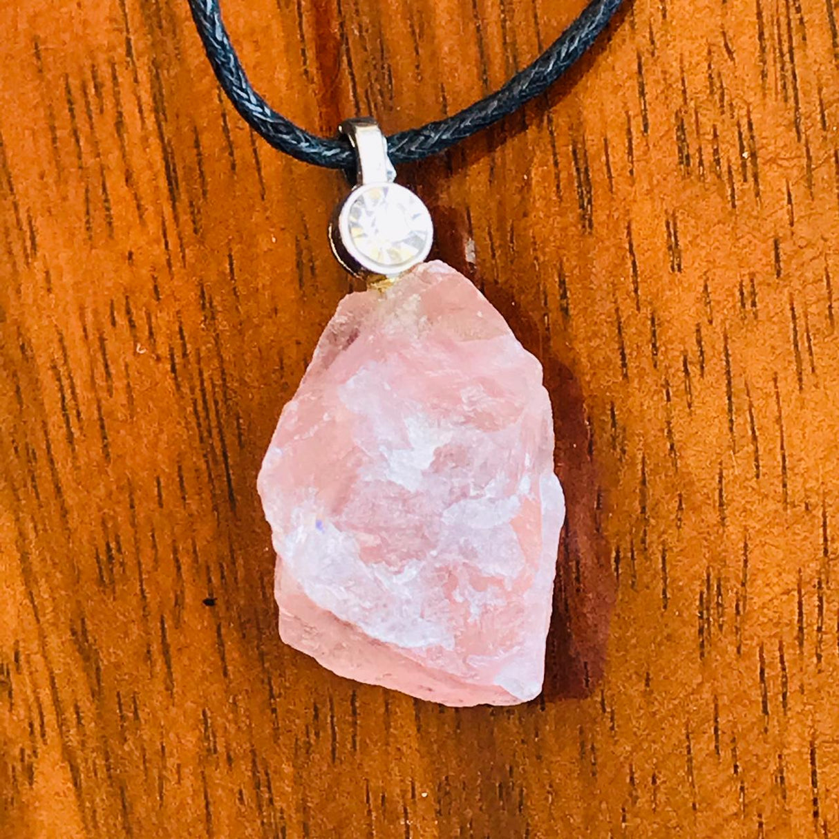 Colgante Piedra Cuarzo Rosa con Brillo